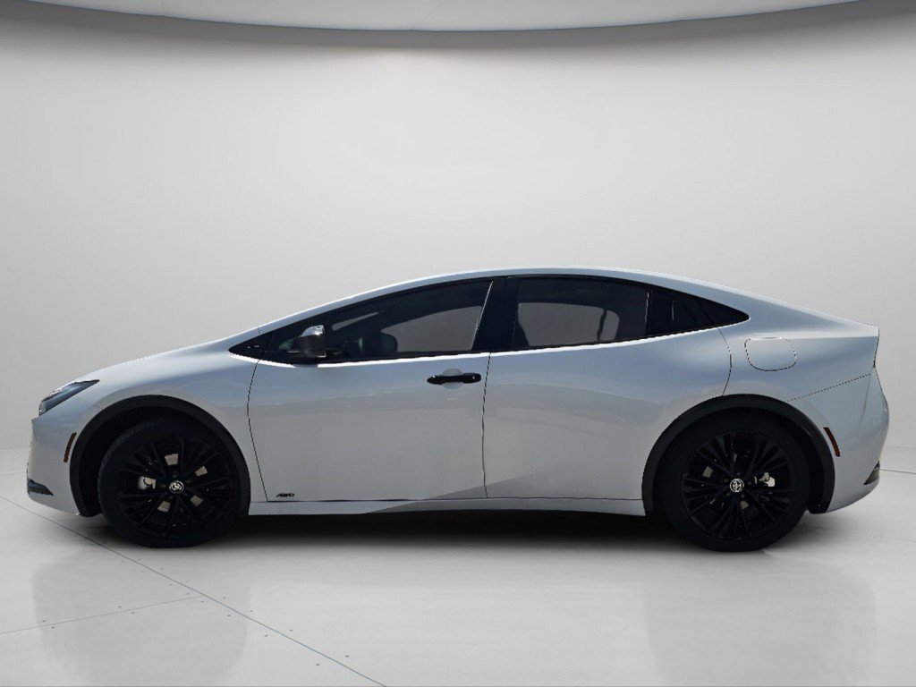 Used 2025 Toyota Prius AWD image 20