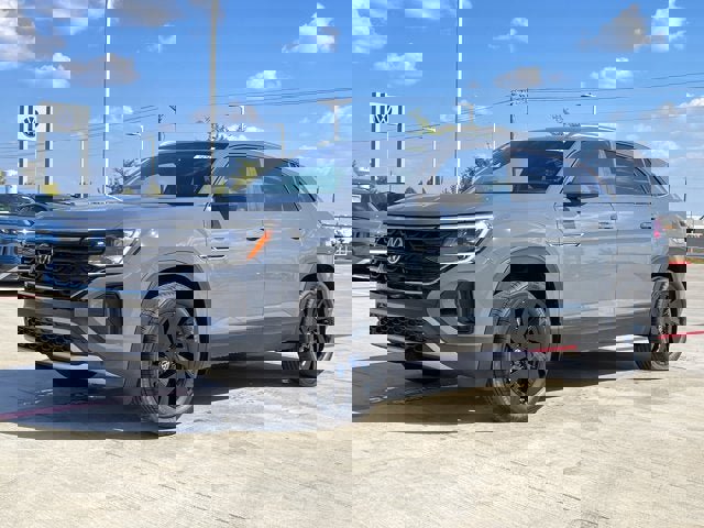 New 2026 Volkswagen Atlas Cross Sport SE image 2
