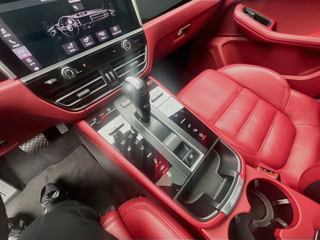 Certified 2023 Porsche Macan S AWD/4WD image 20