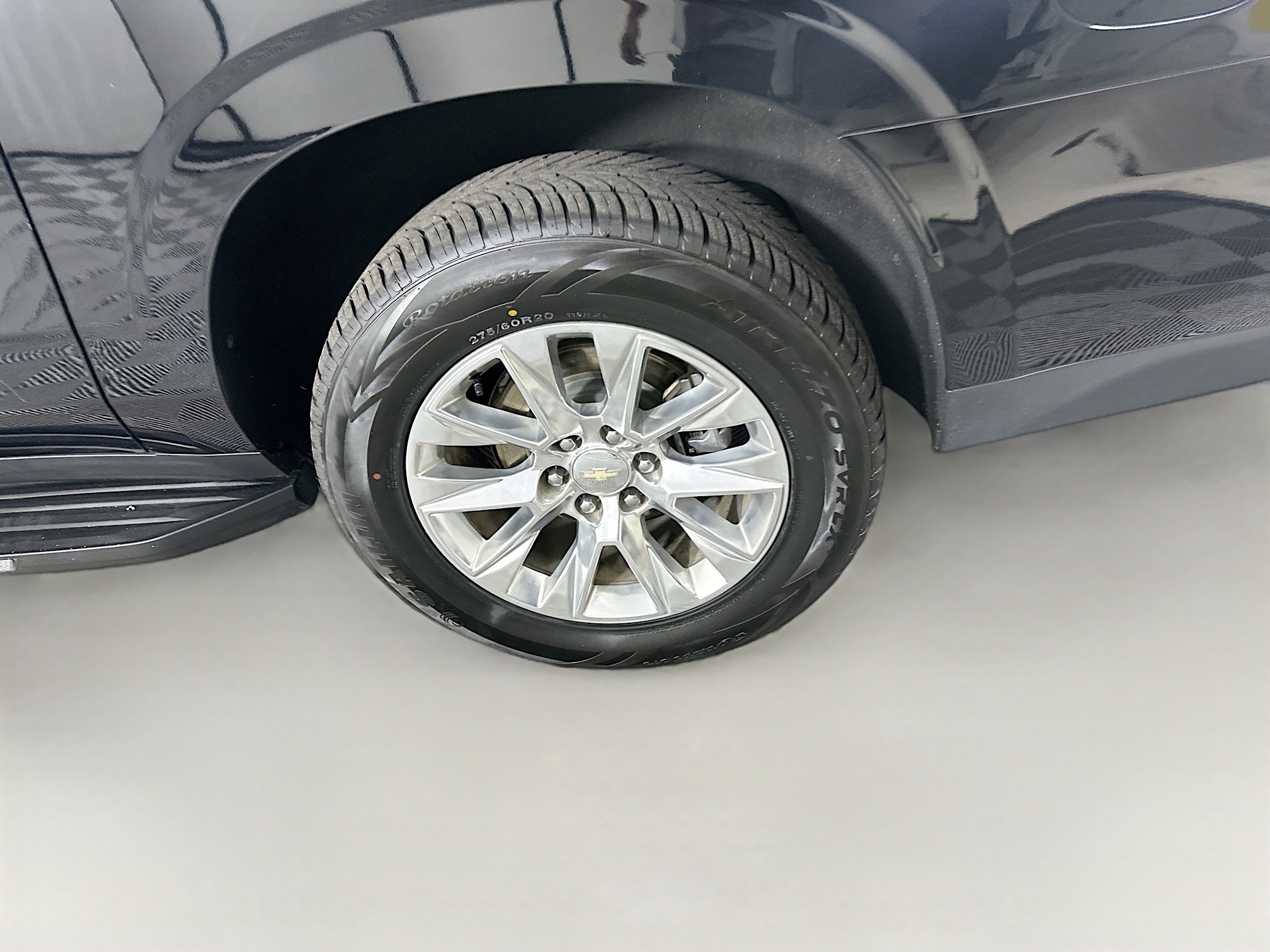 Used 2024 Chevrolet Suburban Premier image 11