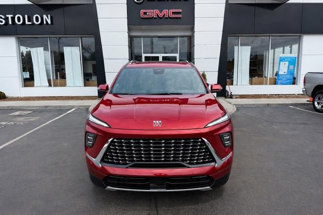 Used 2025 Buick Enclave Avenir w/ Super Cruise Package AWD/4WD image 4