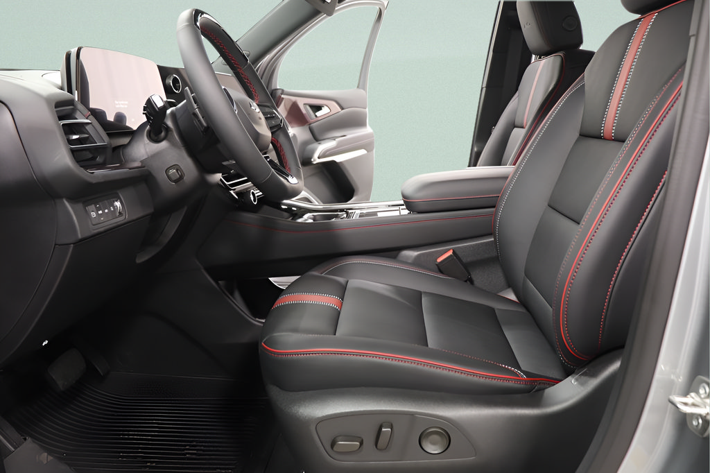 New 2027 Chevrolet Traverse RS w/ LPO, Floor Liner Package AWD/4WD image 22