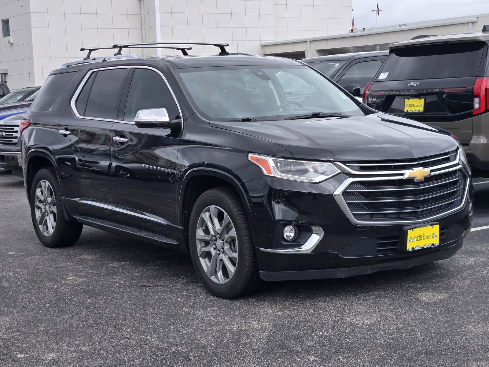 Used 2019 Chevrolet Traverse Premier w/ LPO, 'HIT The Road' Package image 3