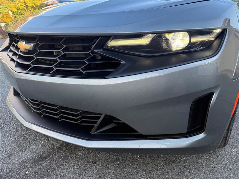 Used 2021 Chevrolet Camaro LT RWD image 8