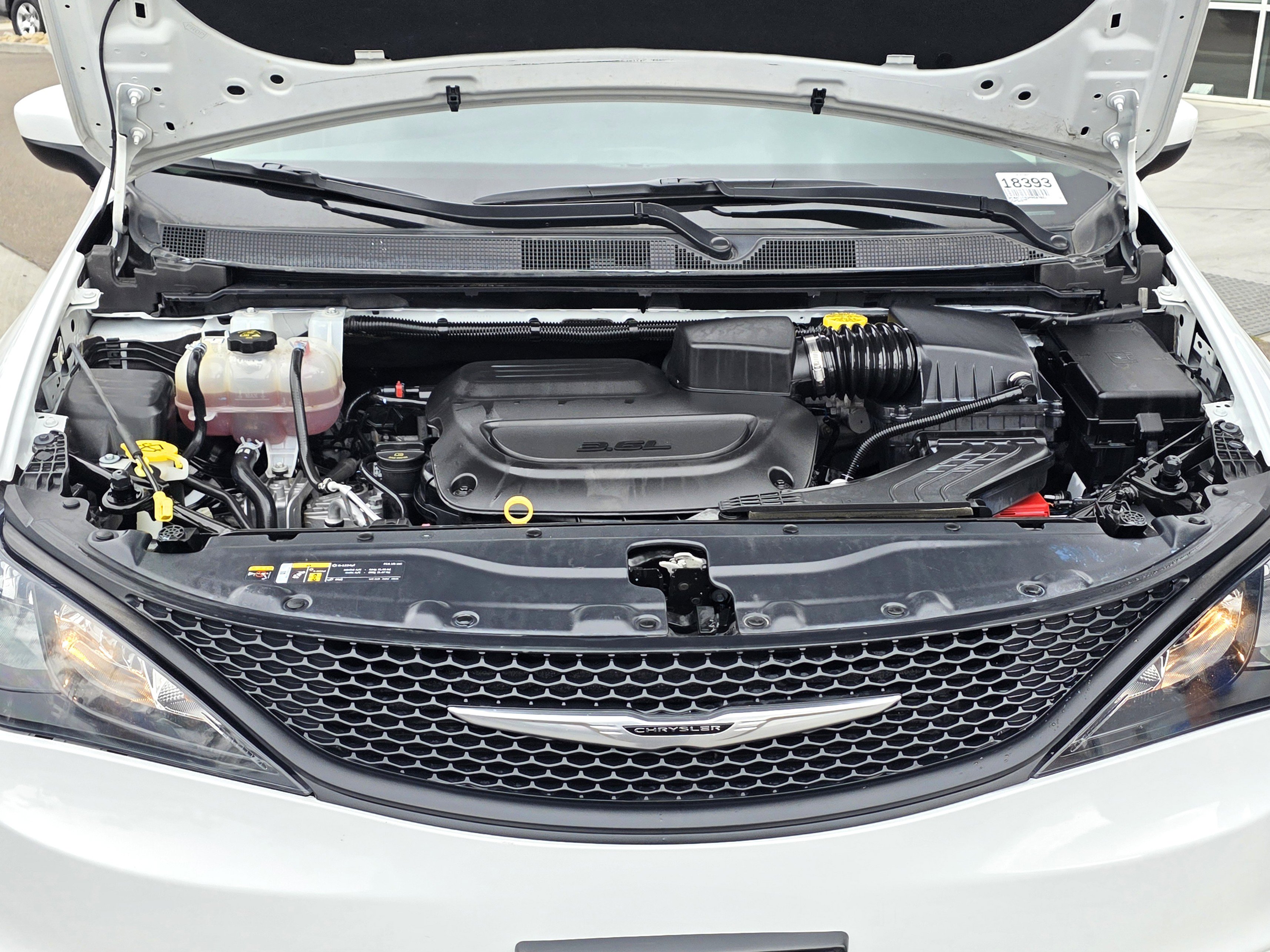 Certified 2023 Chrysler Voyager LX image 21