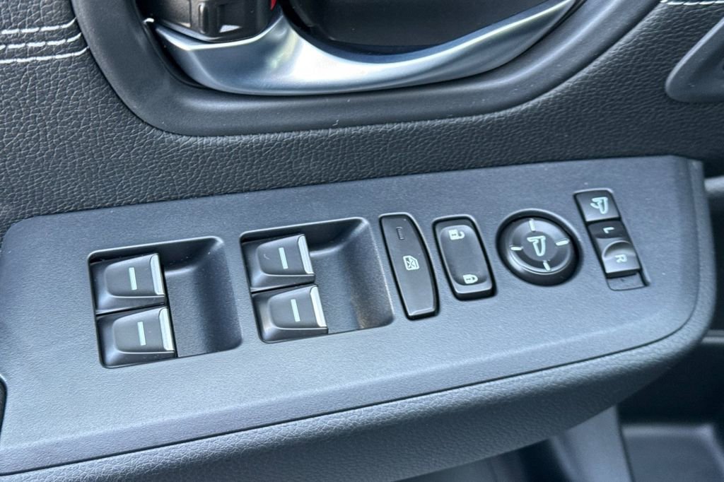 New 2026 Honda Pilot Touring image 12