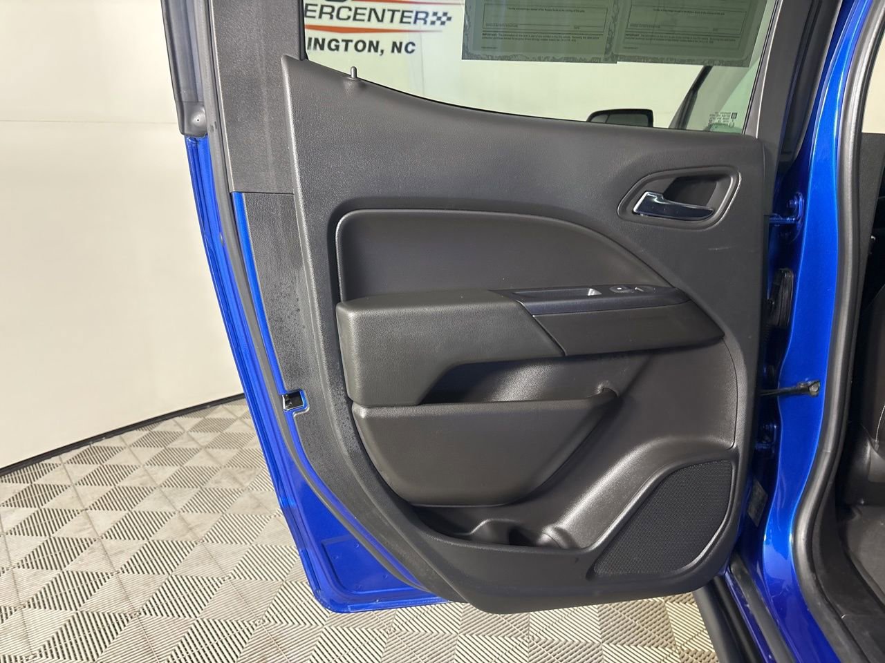 Used 2020 Chevrolet Colorado ZR2 w/ ZR2 Dusk Special Edition image 18