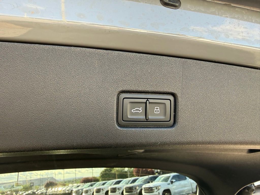 Used 2024 Audi Q4 e-tron Prestige w/ Black Optic Package image 19