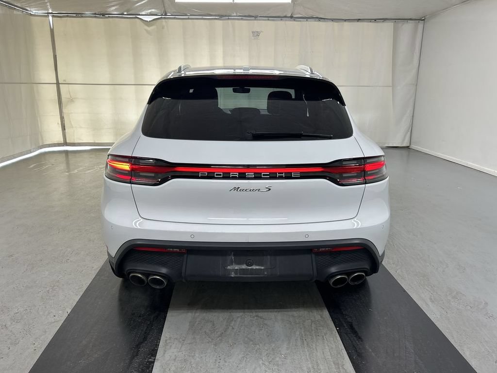 Certified 2022 Porsche Macan S AWD/4WD image 21