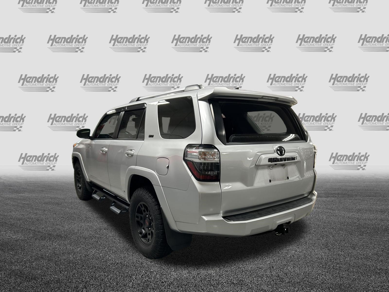 Used 2022 Toyota 4Runner SR5 RWD image 9