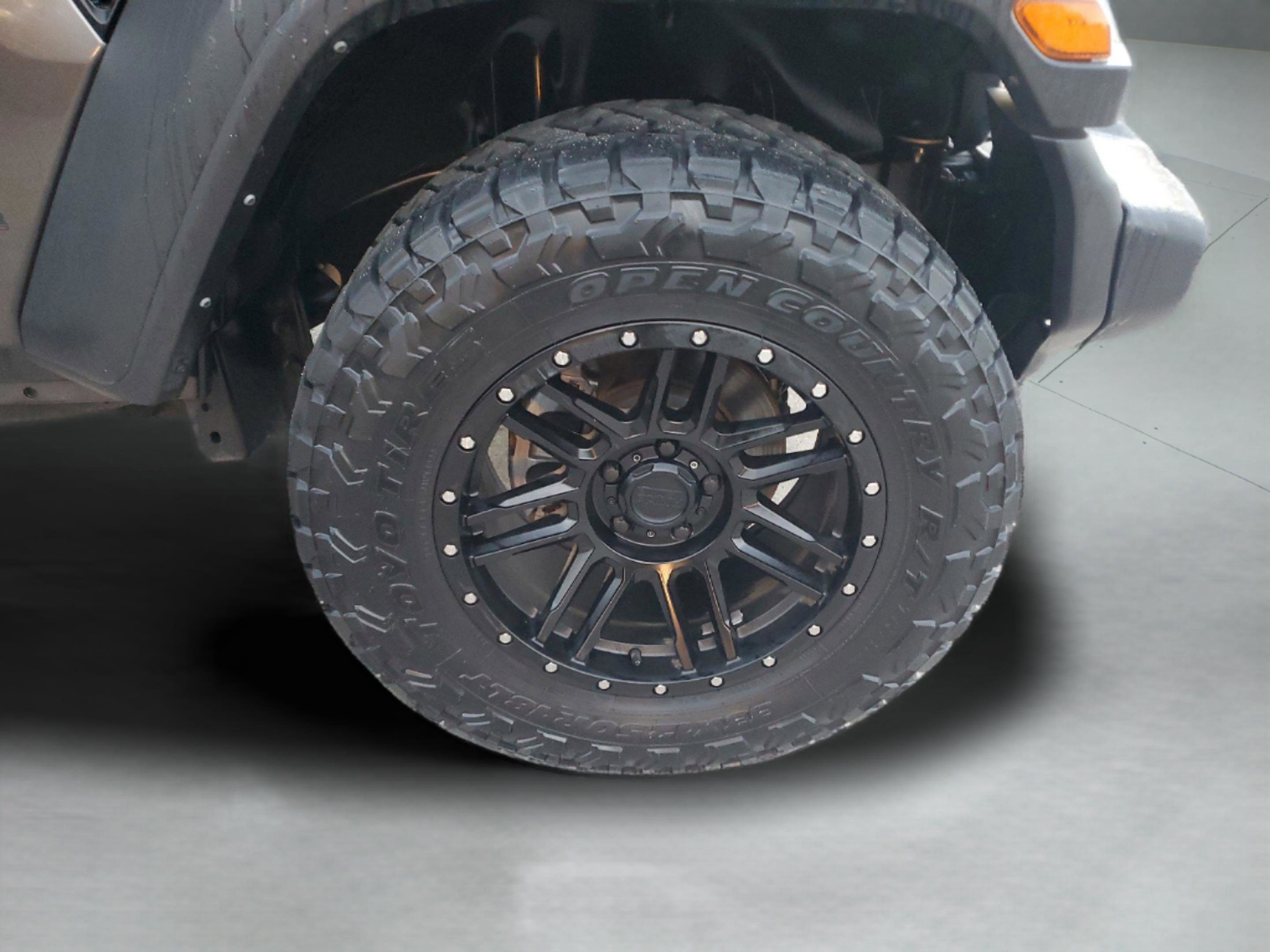 Used 2022 Jeep Wrangler Unlimited Sport w/ Sun And Sound Package image 5