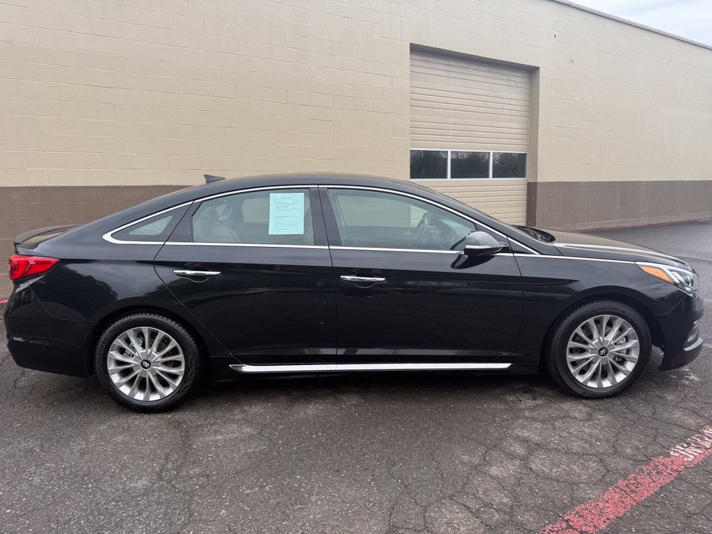 Used 2015 Hyundai Sonata Limited w/ Option Group 06 FWD image 3