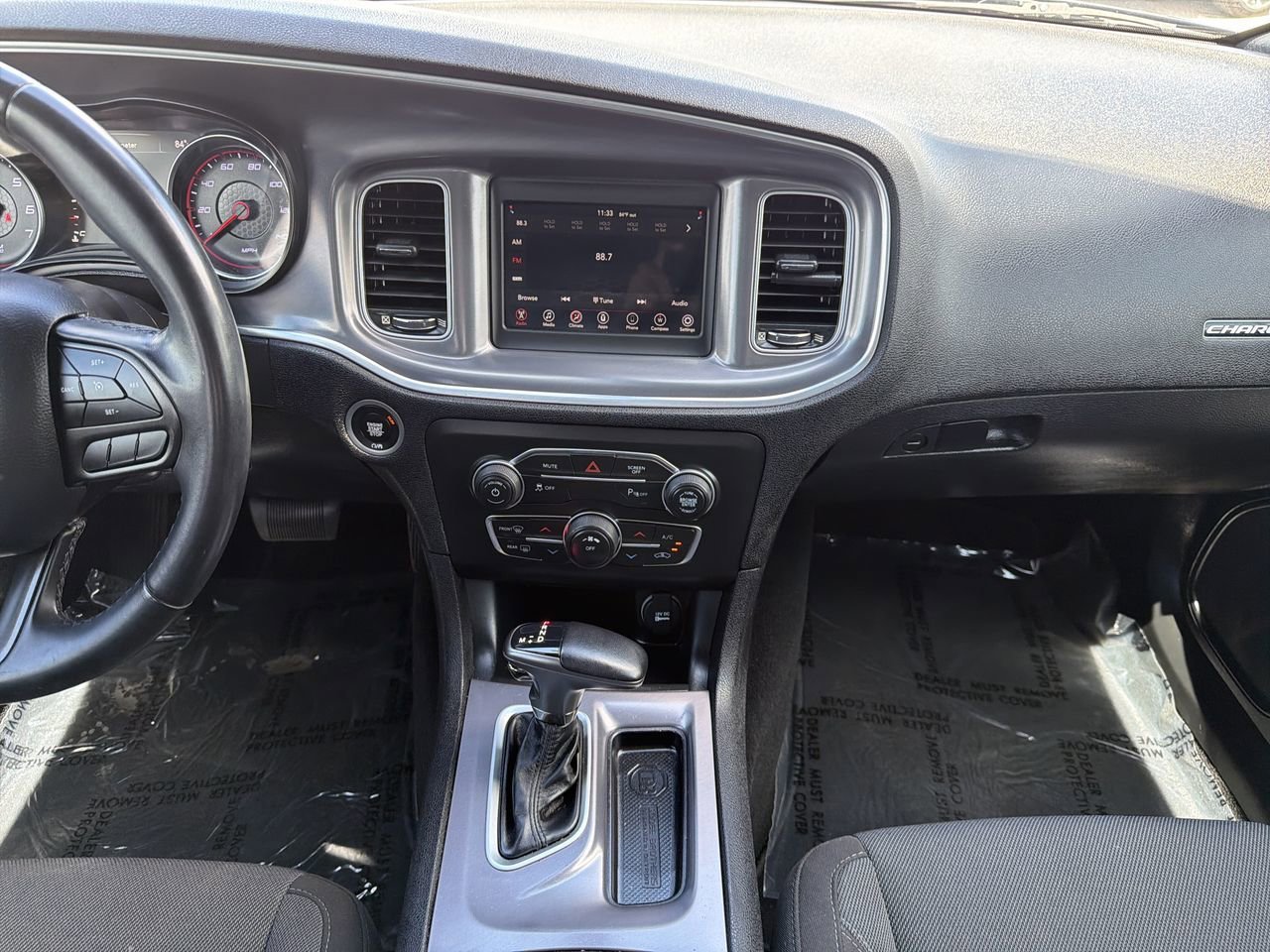 Used 2020 Dodge Charger SXT RWD image 14