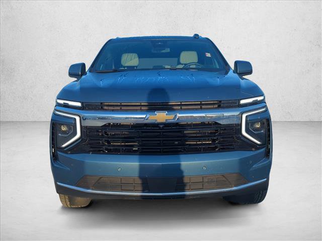 Used 2025 Chevrolet Suburban LS AWD/4WD image 2