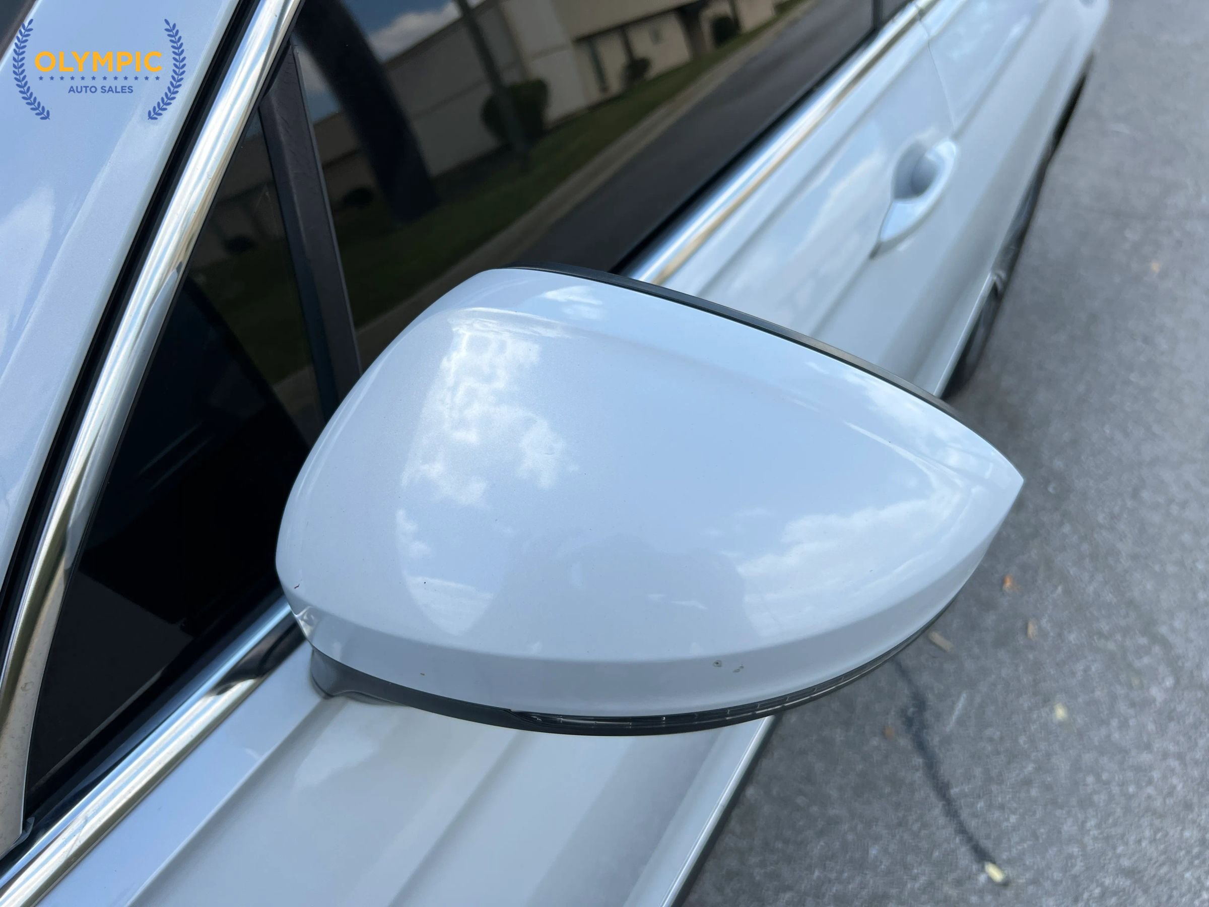 Used 2018 Volkswagen Tiguan SE image 18