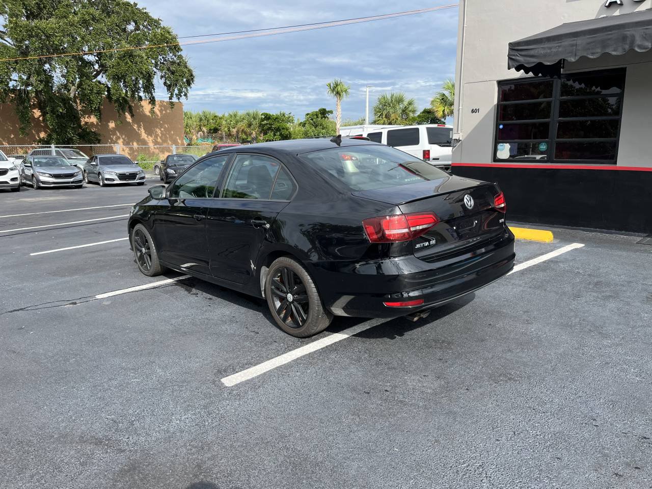 Used 2018 Volkswagen Jetta Sport FWD image 3
