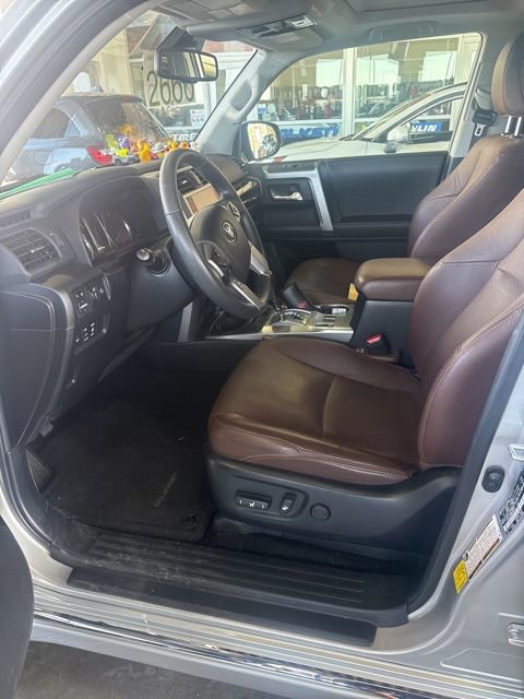 Used 2021 Toyota 4Runner Limited AWD/4WD image 3