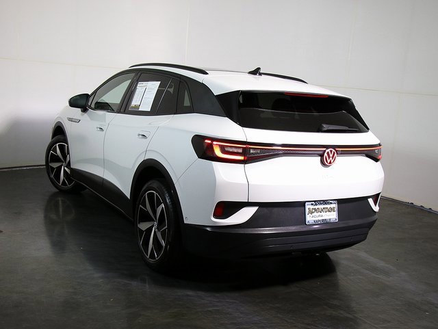 Used 2023 Volkswagen ID.4 Pro S image 2