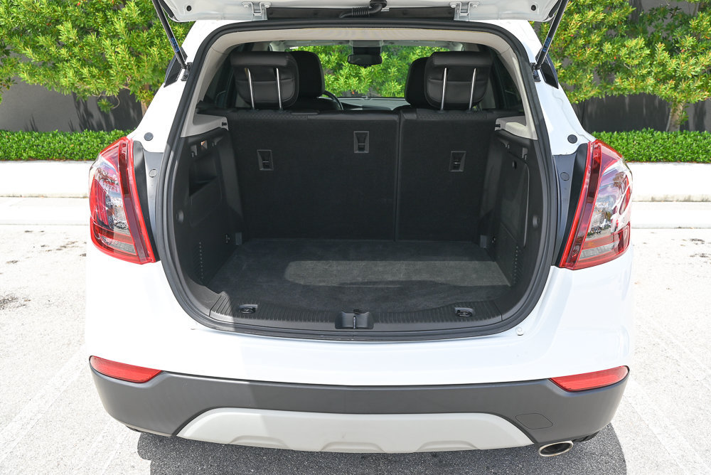 Used 2022 Buick Encore Preferred w/ Safety Package FWD image 10