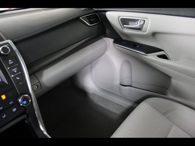 Used 2017 Toyota Camry LE FWD image 17