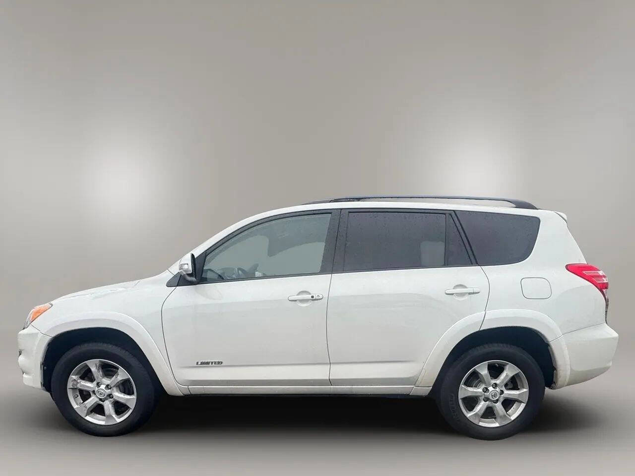 Used 2009 Toyota RAV4 Limited image 4