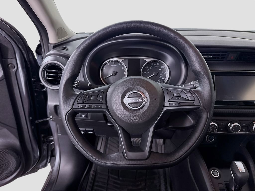 Used 2024 Nissan Kicks S image 11