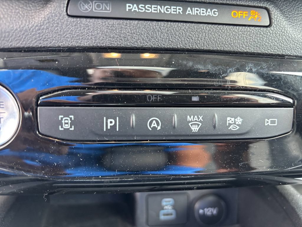 Used 2023 Ford Escape Platinum AWD/4WD image 20