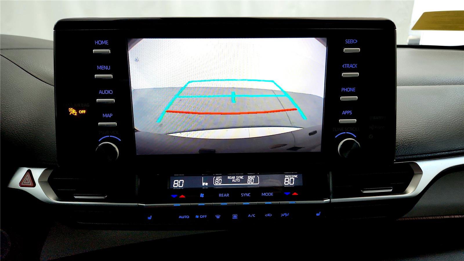 Certified 2024 Toyota Sienna XLE image 33