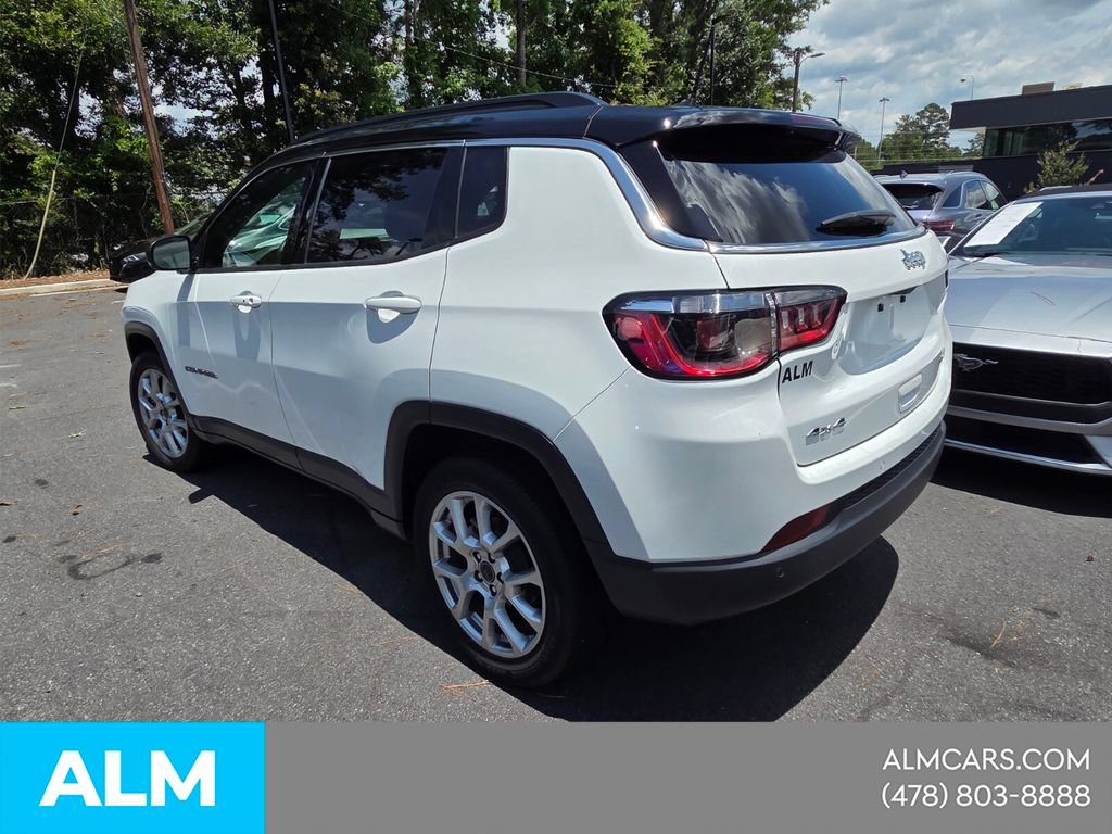 Used 2025 Jeep Compass Limited AWD/4WD image 9