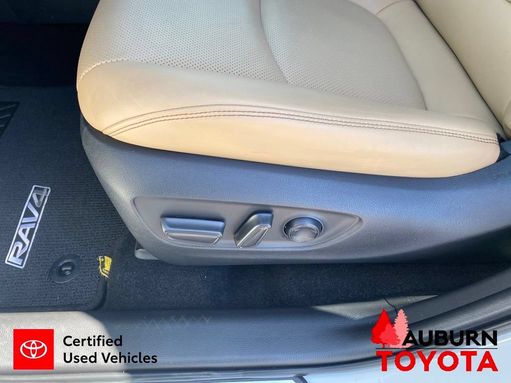 Used 2024 Toyota RAV4 Limited AWD/4WD image 36