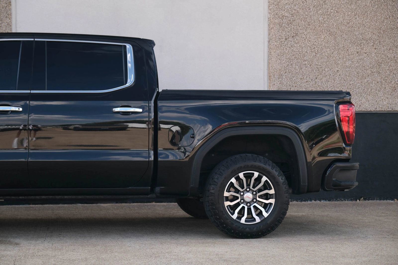 Used 2021 GMC Sierra 1500 Denali w/ Driver Alert Package II AWD/4WD image 8