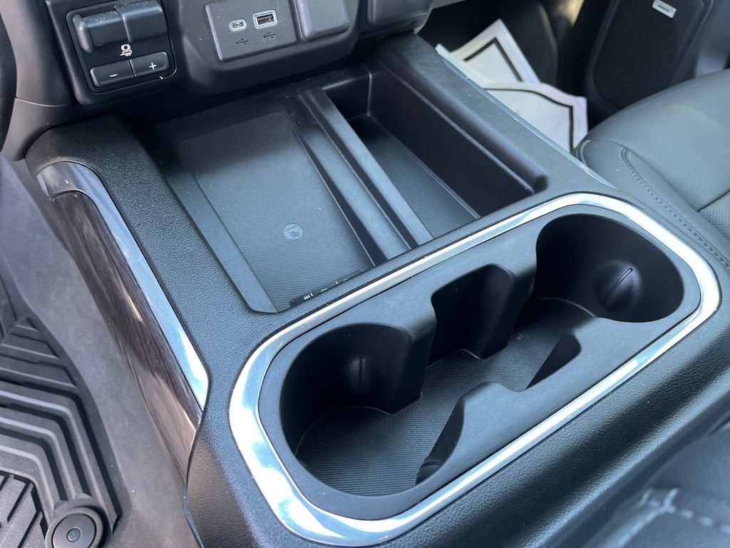 Used 2021 Chevrolet Silverado 1500 LTZ AWD/4WD image 18