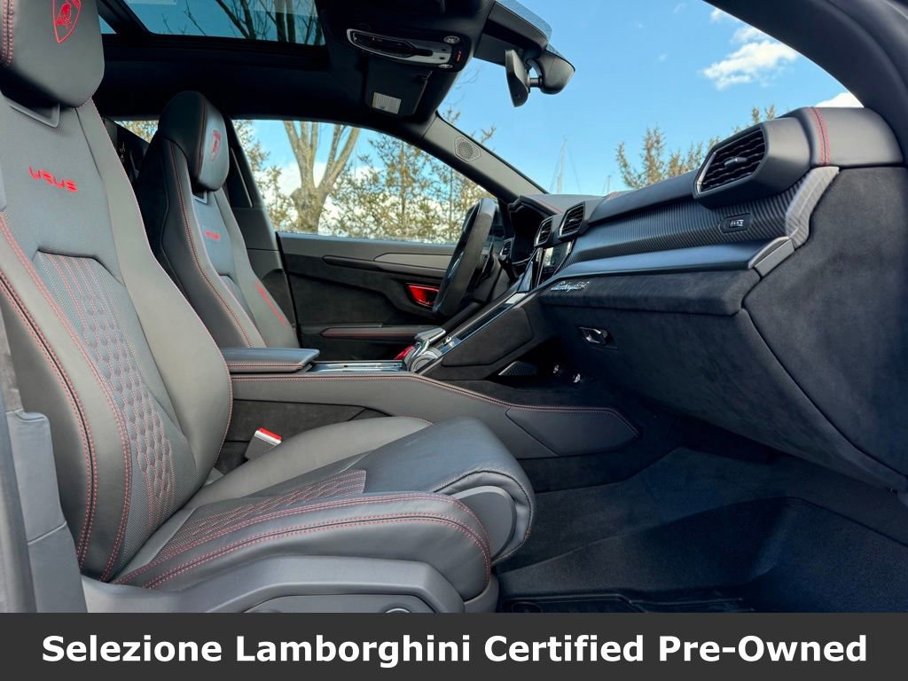 Used 2024 Lamborghini Urus Performante AWD/4WD image 48