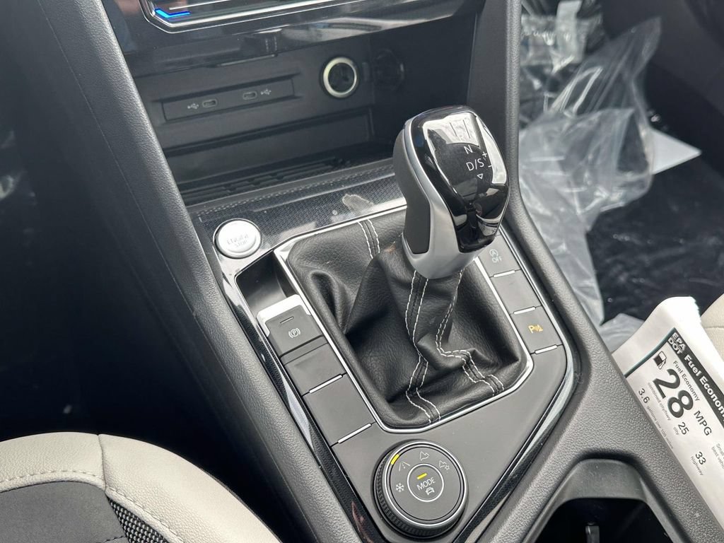 New 2026 Volkswagen Taos SE AWD/4WD image 24