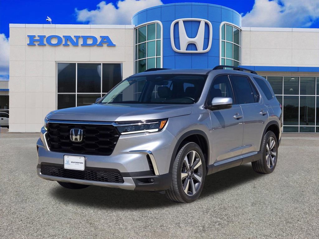 Used 2023 Honda Pilot Touring image 7