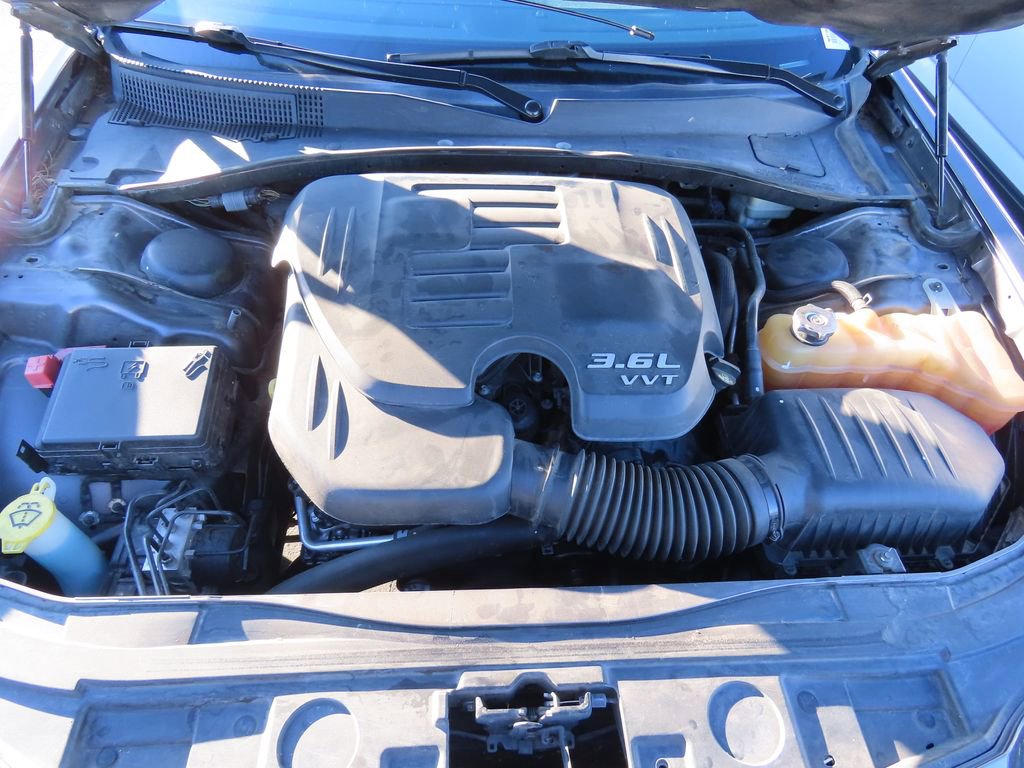 Used 2014 Chrysler 300 image 13