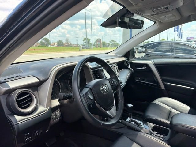 Used 2018 Toyota RAV4 Limited w/ Advanced Technology Package AWD/4WD image 17