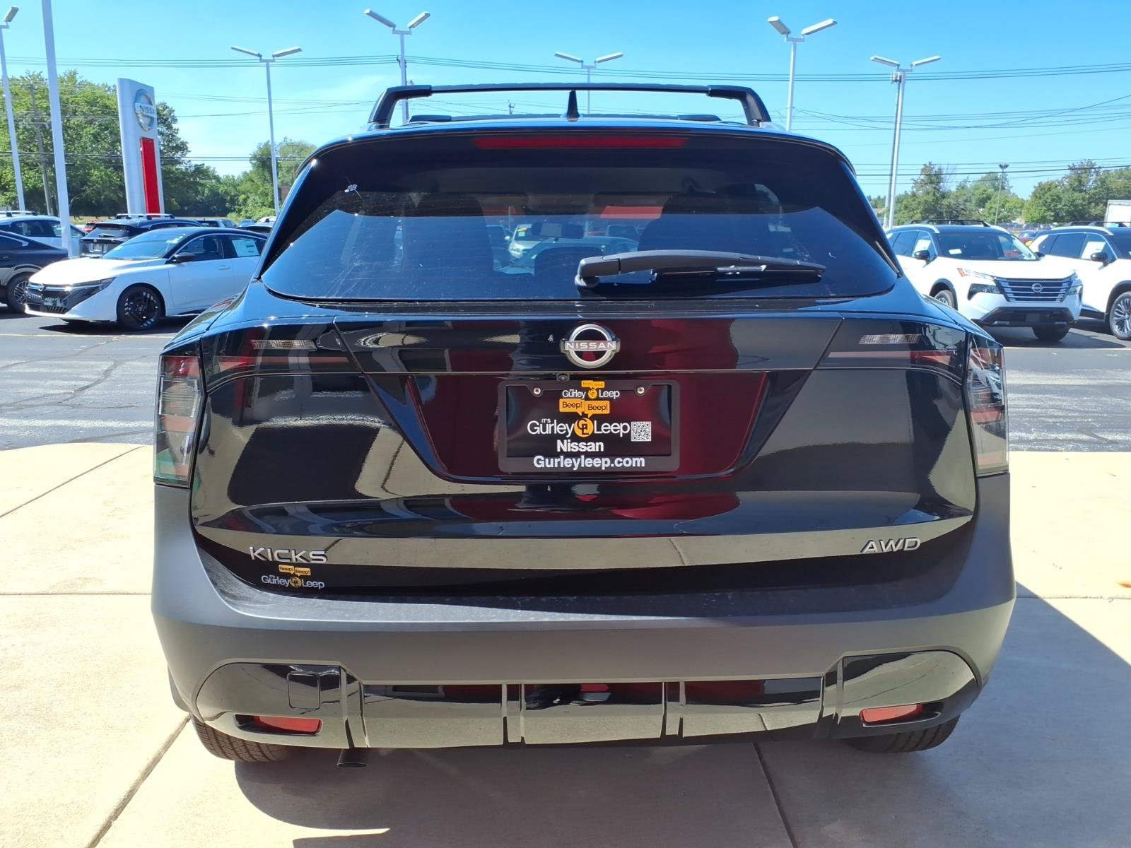 New 2027 Nissan Kicks SV AWD/4WD image 8
