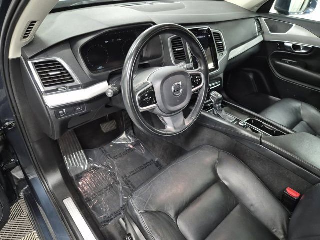 Used 2022 Volvo XC90 T5 Momentum w/ Climate Package AWD/4WD image 21
