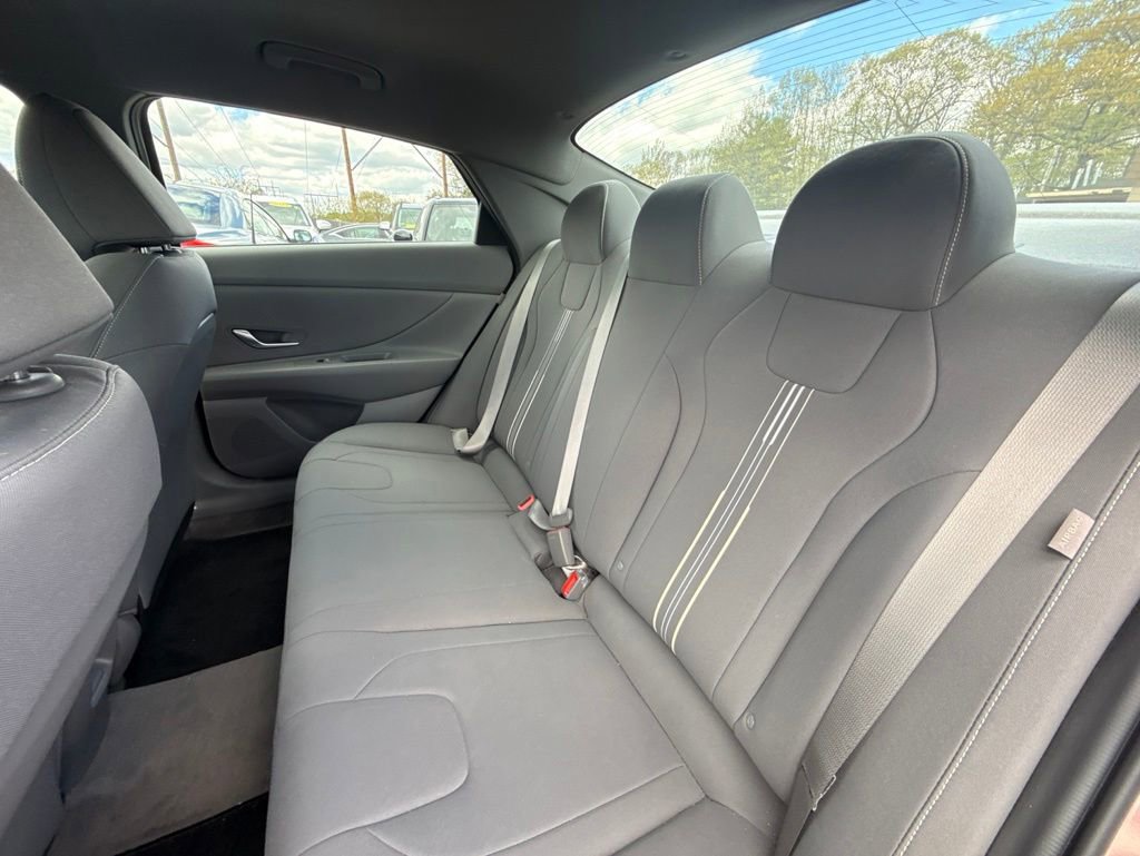 Used 2024 Hyundai Elantra SEL FWD image 16