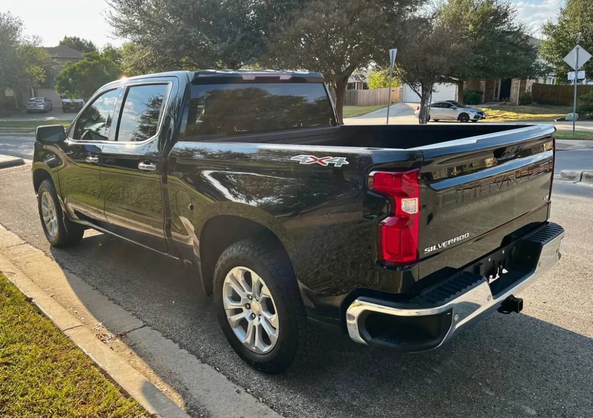 Used 2022 Chevrolet Silverado 1500 LTZ image 7