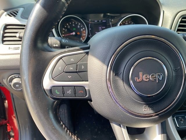 Used 2019 Jeep Compass Latitude FWD image 14