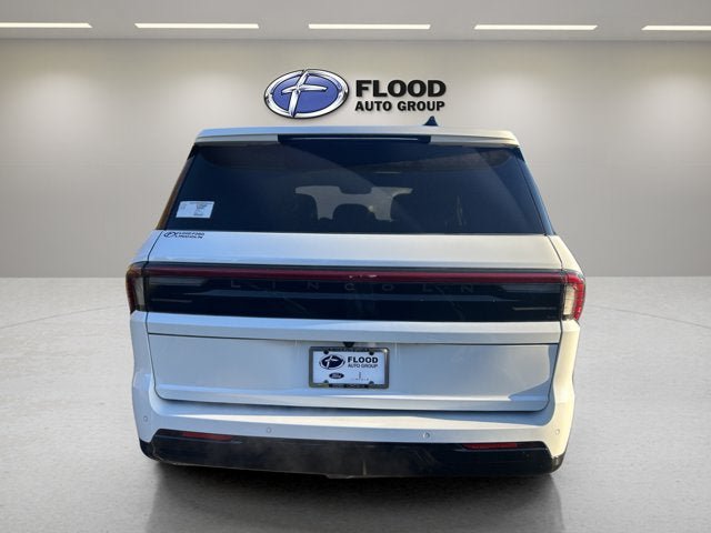 New 2027 Lincoln Navigator Reserve w/ Jet Appearance Package AWD/4WD image 6