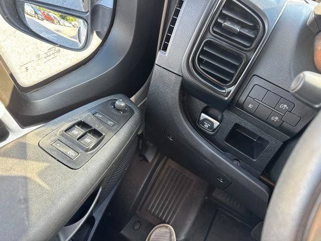 Used 2025 RAM ProMaster 3500 w/ Convenience Group FWD image 12