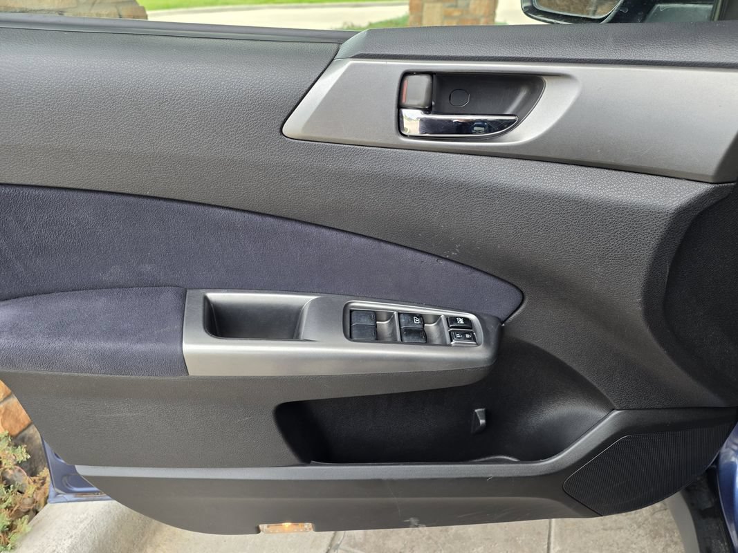 Used 2011 Subaru Forester 2.5X Touring AWD/4WD image 9