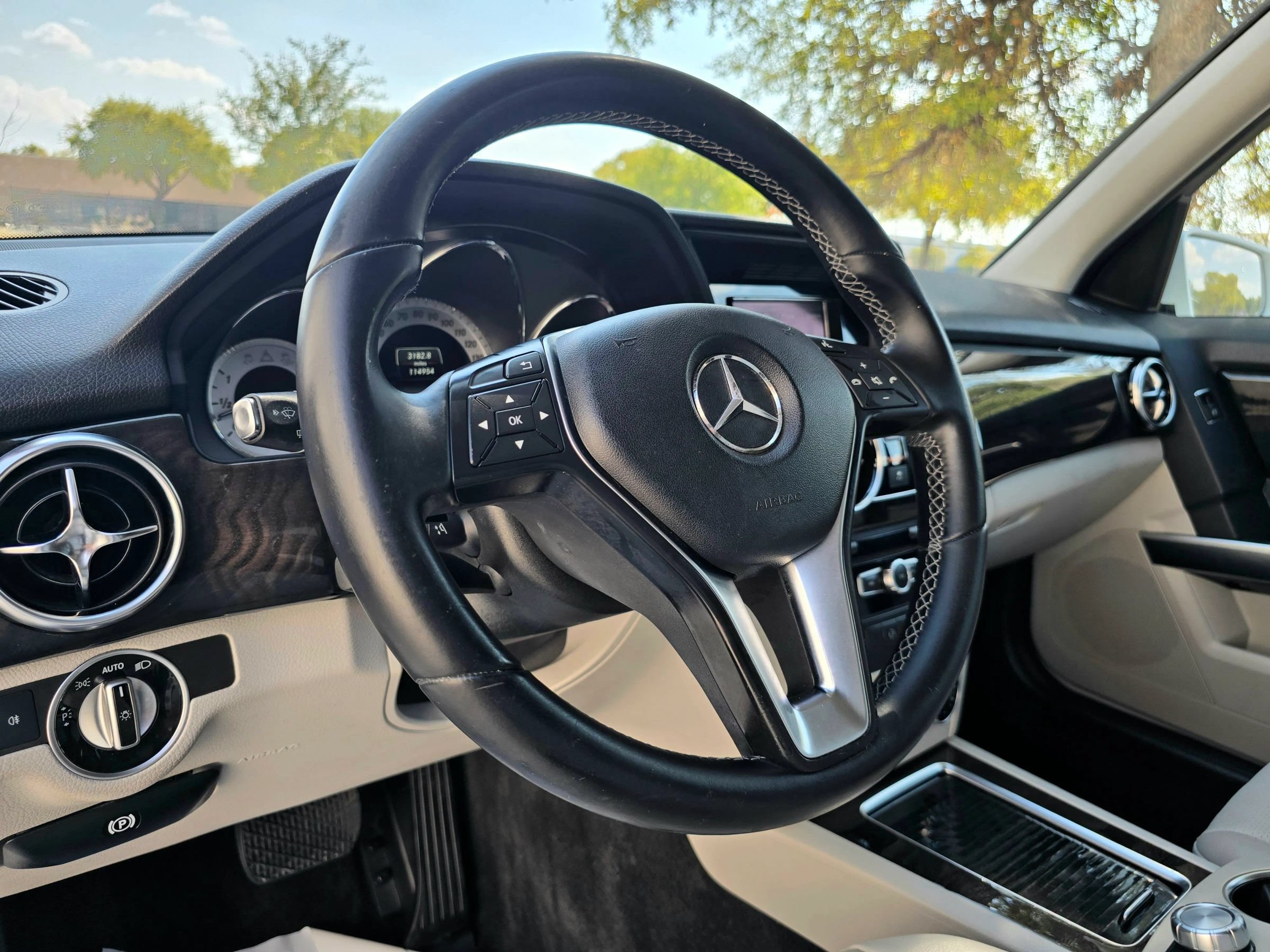 Used 2014 Mercedes-Benz GLK 350 2WD image 26
