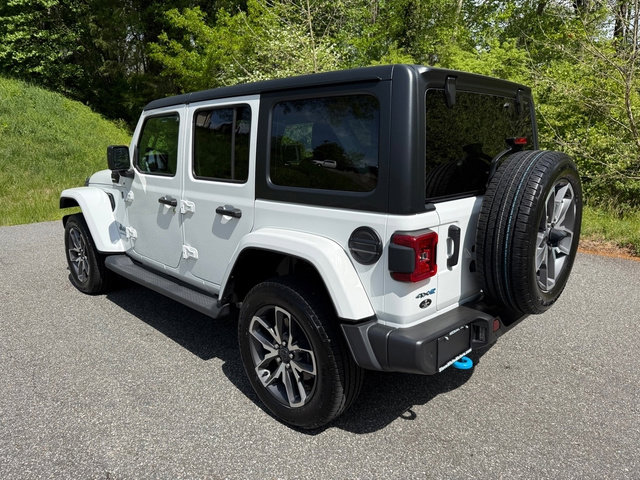 Used 2024 Jeep Wrangler Unlimited w/ Dual Top Group image 8