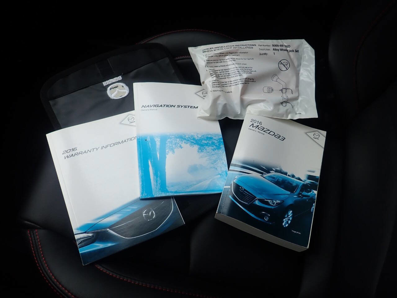 Used 2016 MAZDA MAZDA3 i Grand Touring image 13