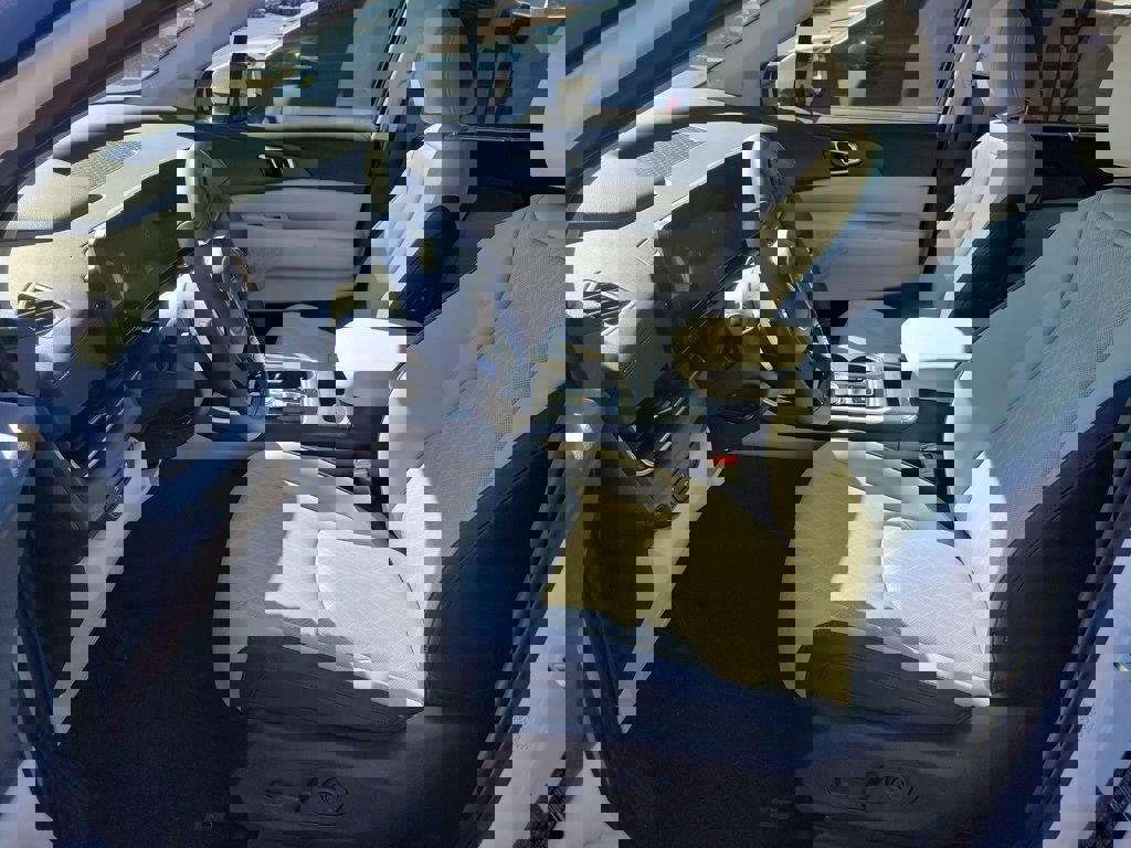 New 2026 Kia Carnival EX FWD image 22