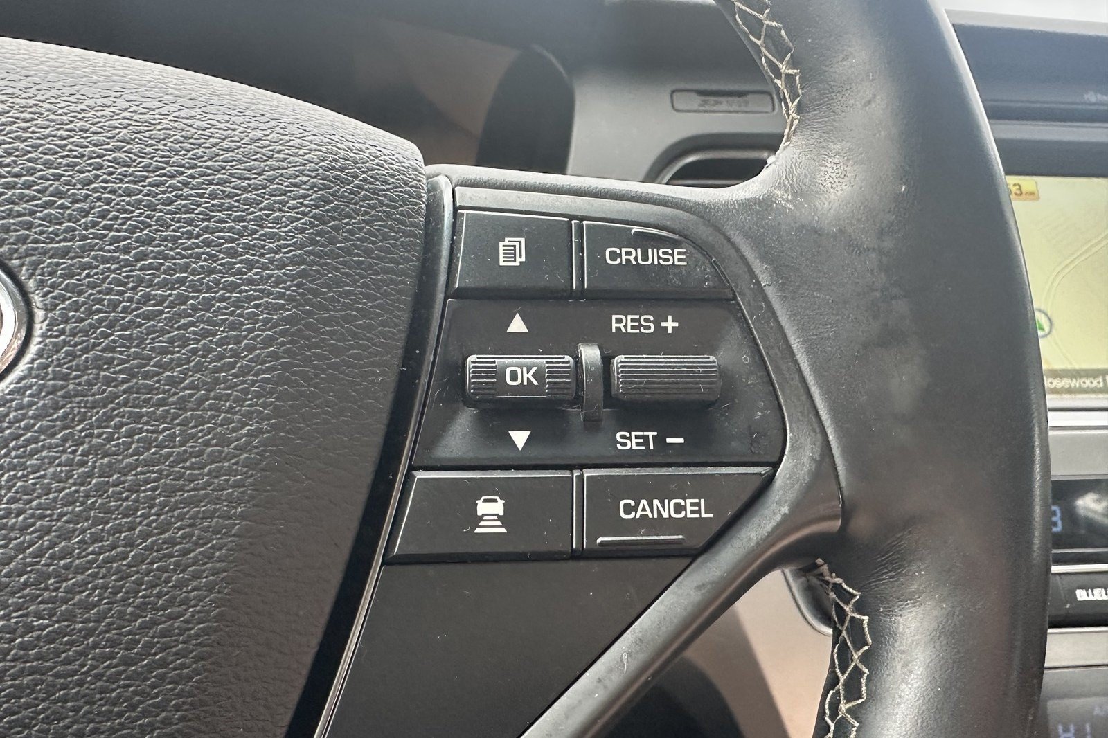 Used 2015 Hyundai Sonata Limited w/ Option Group 06 FWD image 29